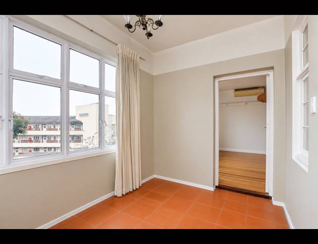 1.5 BEDROOM APARTMENT FOR SALE IN ESSENWOOD